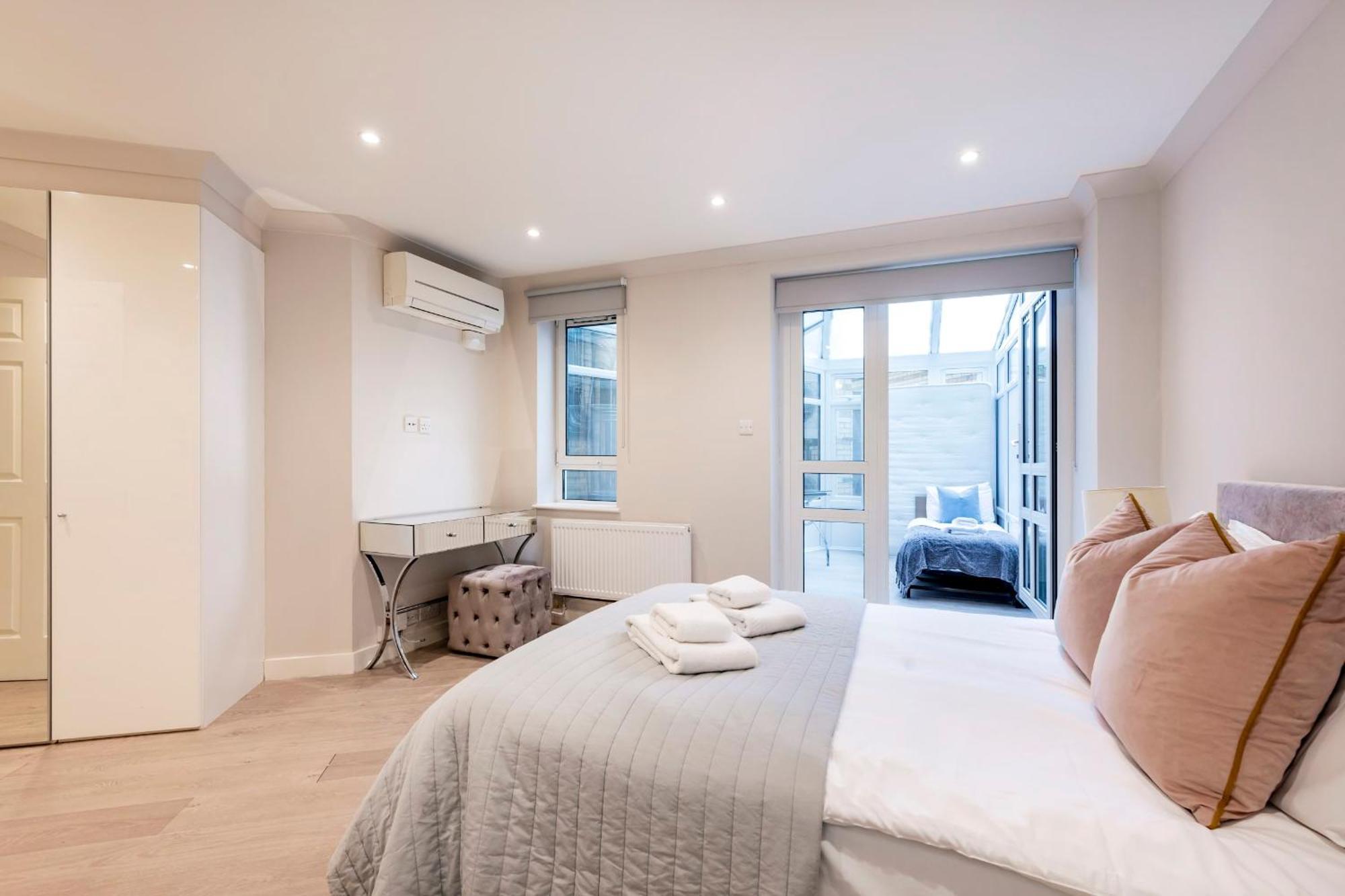 Beautiful 2-bed Flat-hosted By Sweetstay Apartament