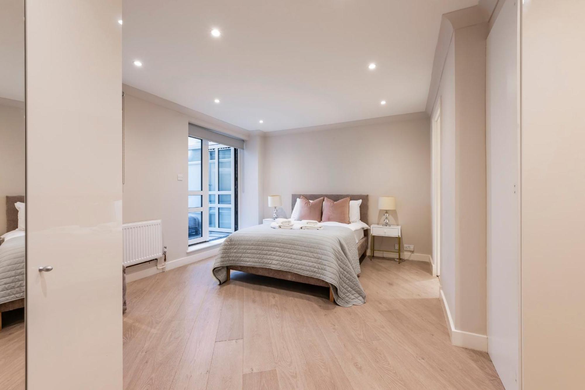Beautiful 2-bed Flat-hosted By Sweetstay Apartament