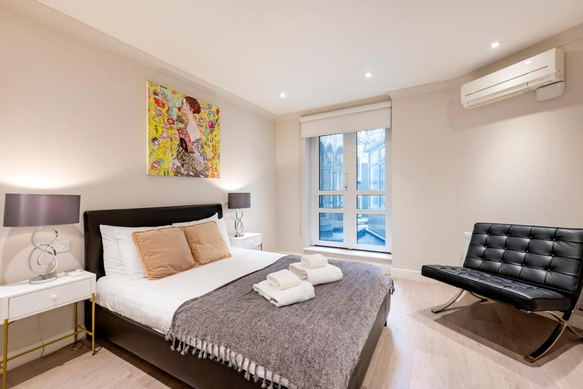 Beautiful 2-bed Flat-hosted By Sweetstay Apartament